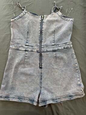 Denim Obsessed Project Rebel Women’s Medium Acid Wash Denim Romper Overall
